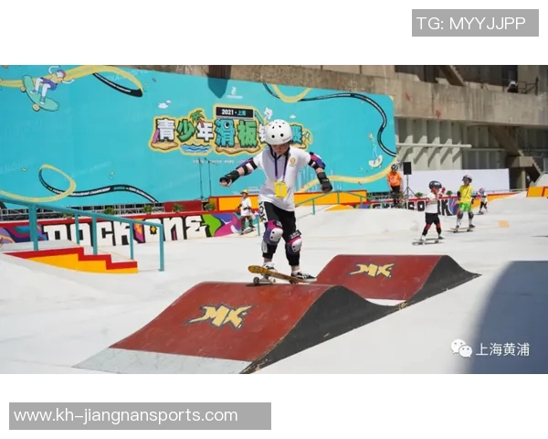 重庆滑板队与深圳滑板队赛后复盘力量体育的精彩对决与战术分析 重庆滑板队与深圳滑板队赛后复盘力量体育的精彩对决与战术分析